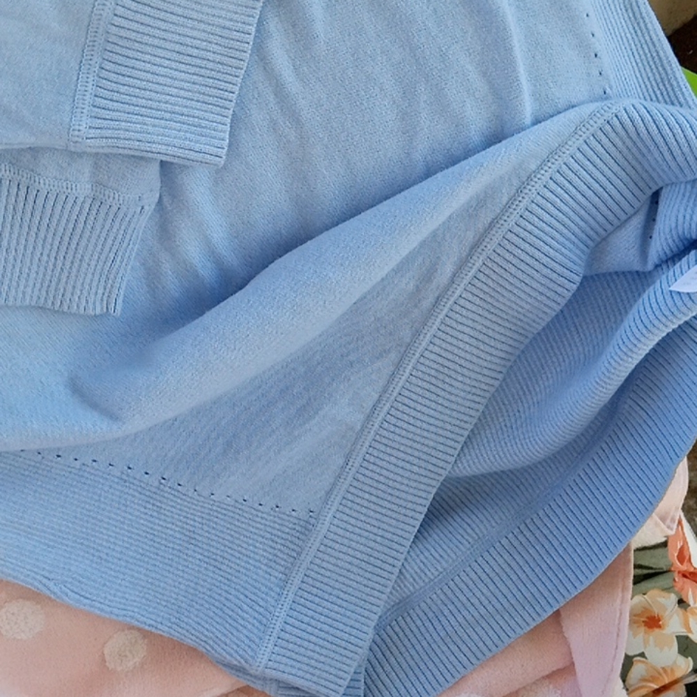 Talbots Cotton /cool poly blend Sweater - Picture 4 of 6